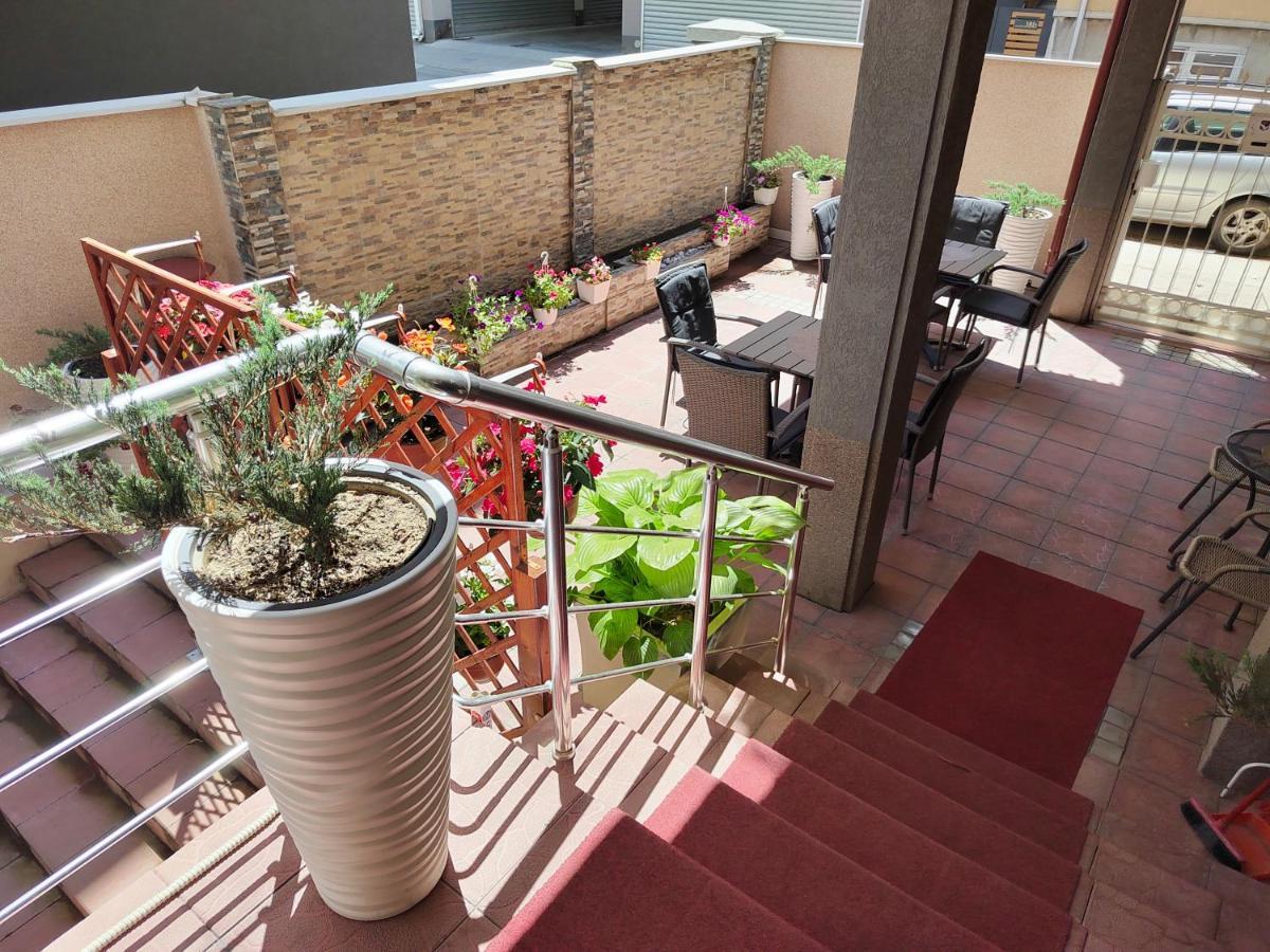 Bed And Breakfast Majesty Nis Luaran gambar