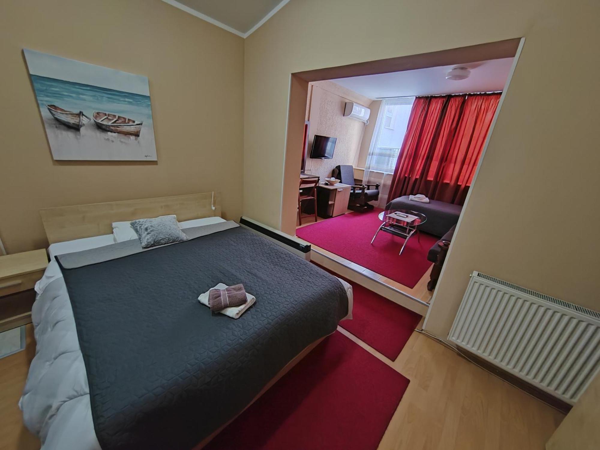 Bed And Breakfast Majesty Nis Luaran gambar