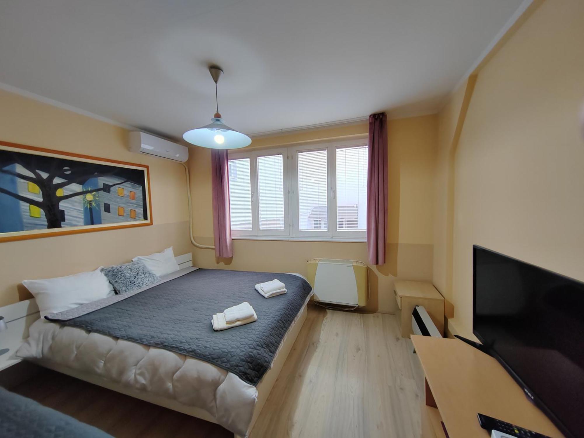 Bed And Breakfast Majesty Nis Bilik gambar