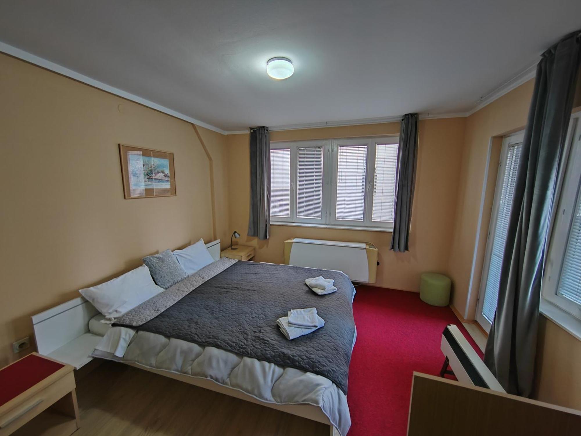 Bed And Breakfast Majesty Nis Bilik gambar