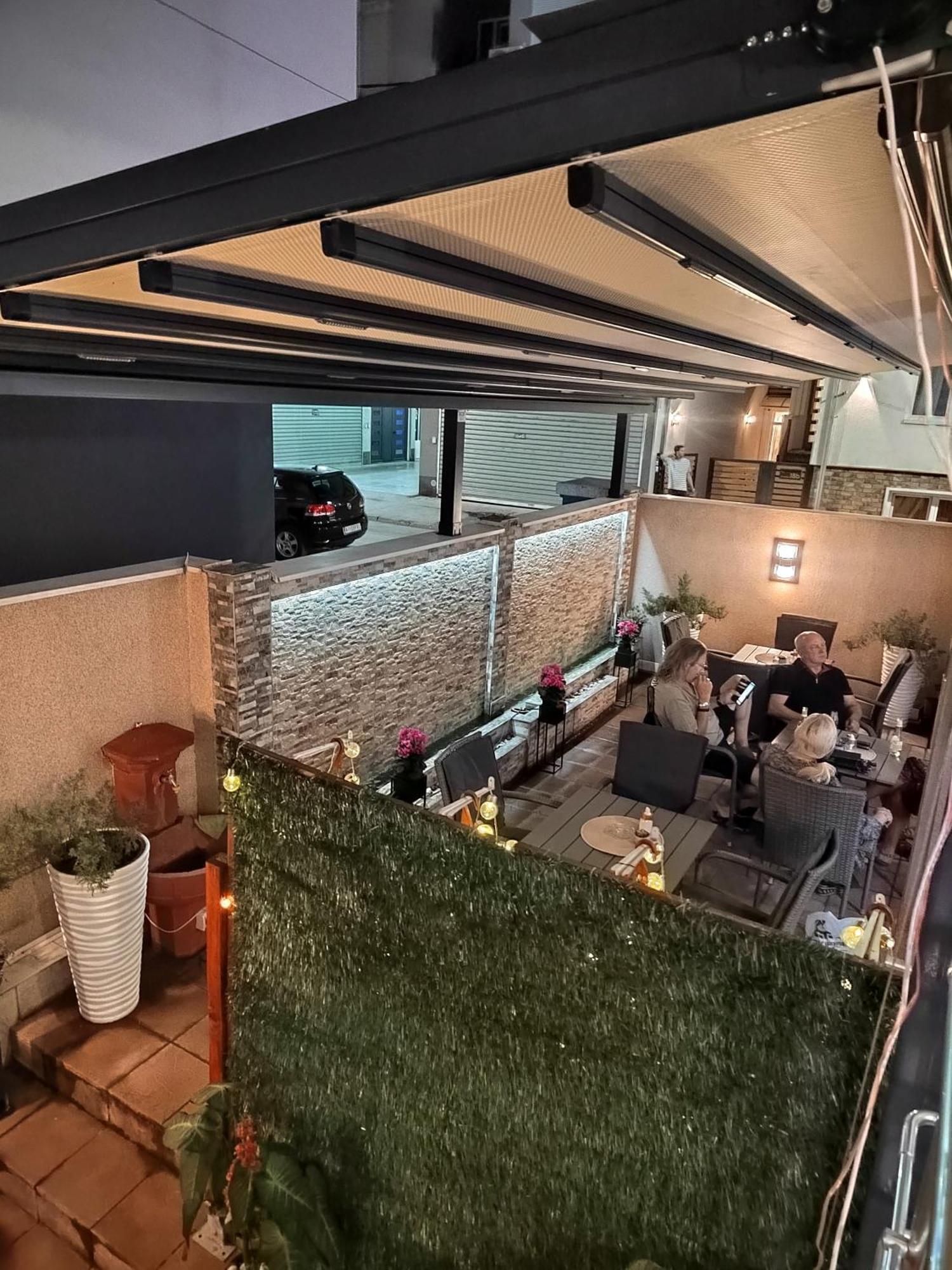 Bed And Breakfast Majesty Nis Luaran gambar