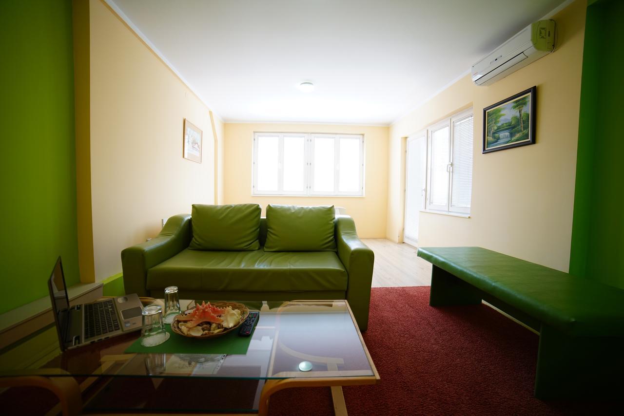 Bed And Breakfast Majesty Nis Luaran gambar