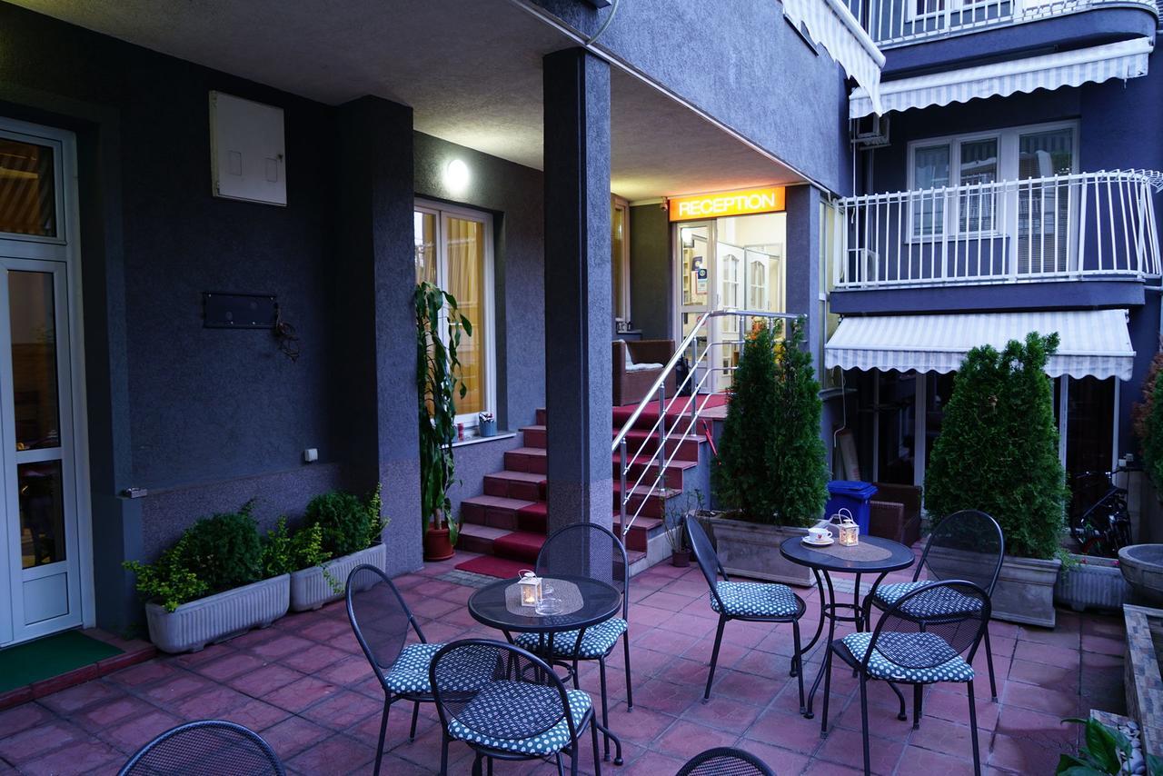 Bed And Breakfast Majesty Nis Luaran gambar