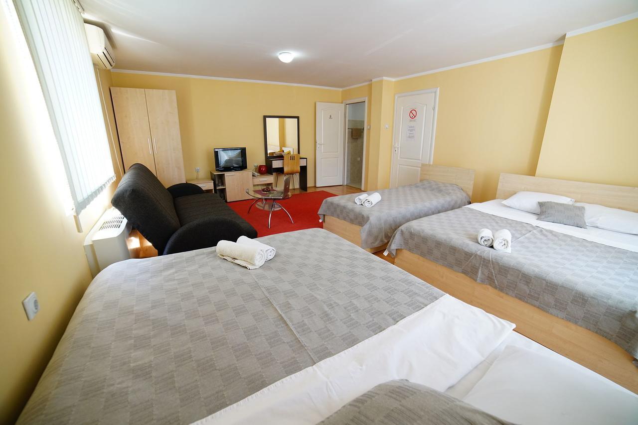 Bed And Breakfast Majesty Nis Luaran gambar