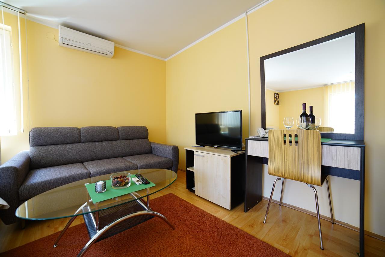 Bed And Breakfast Majesty Nis Luaran gambar